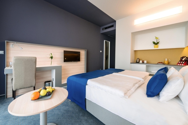 Hotel Yacht Wellness & Business (Siófok)